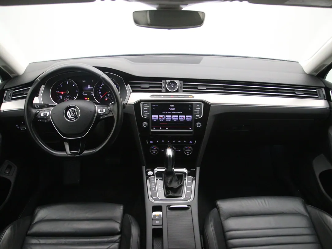 VOLKSWAGEN PASSAT B8 Highline