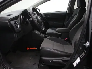 TOYOTA AURIS Pro