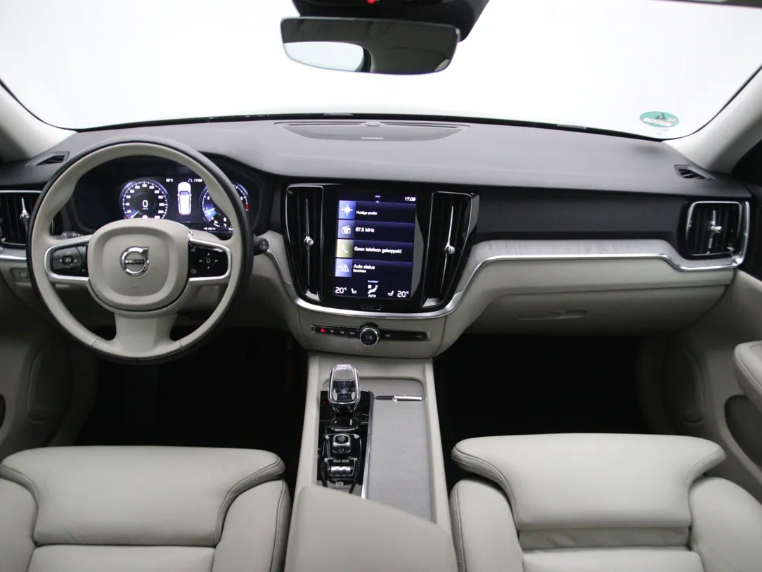 VOLVO V60 MHEV Inscription