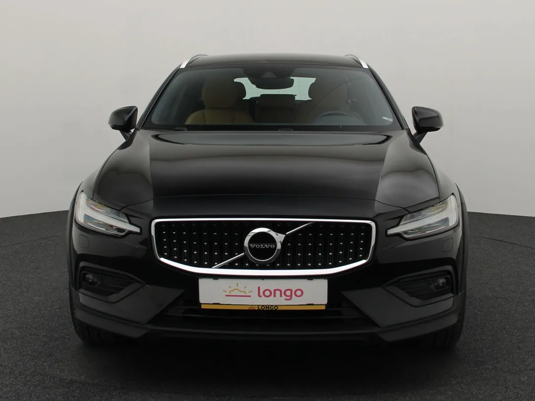 VOLVO V60 Cross Country Intro Edition