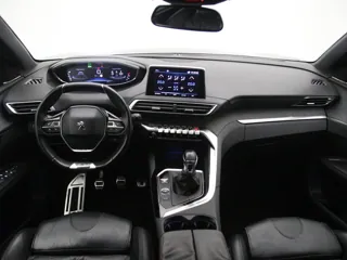 PEUGEOT 5008 GT-Line