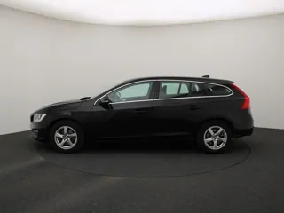 VOLVO V60 Momentum Business