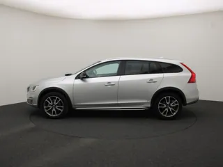 VOLVO V60 Cross Country Nordic+