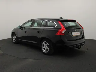 VOLVO V60 Momentum Business