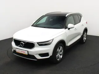 VOLVO XC40 Momentum