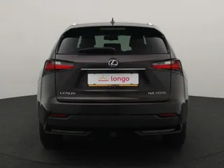 LEXUS NX300H Luxury Line
