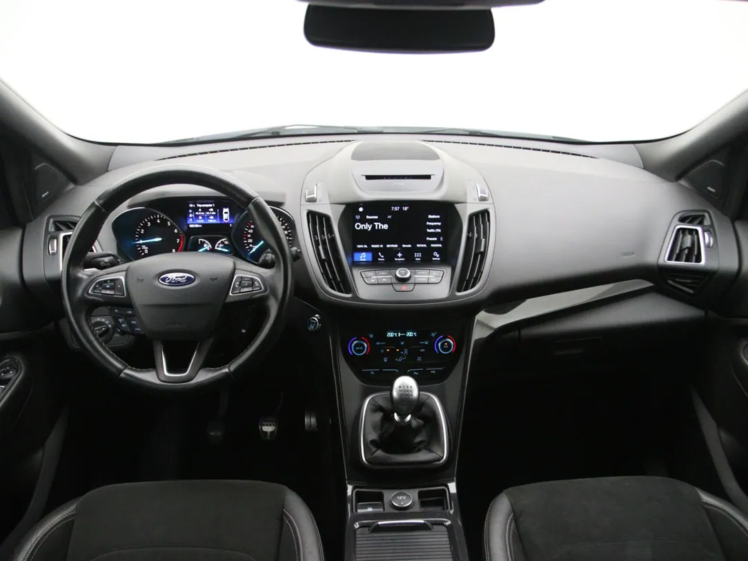 FORD KUGA ST Line