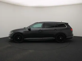 VOLKSWAGEN PASSAT B8 Highline Business R