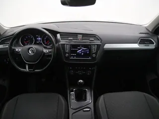 VOLKSWAGEN TIGUAN Connected Series