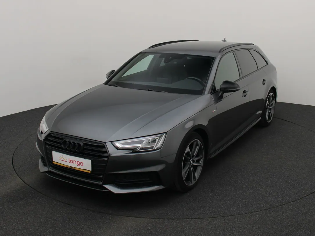 AUDI A4 Sport S Line Black Edition