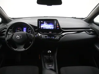 TOYOTA C-HR Dynamic