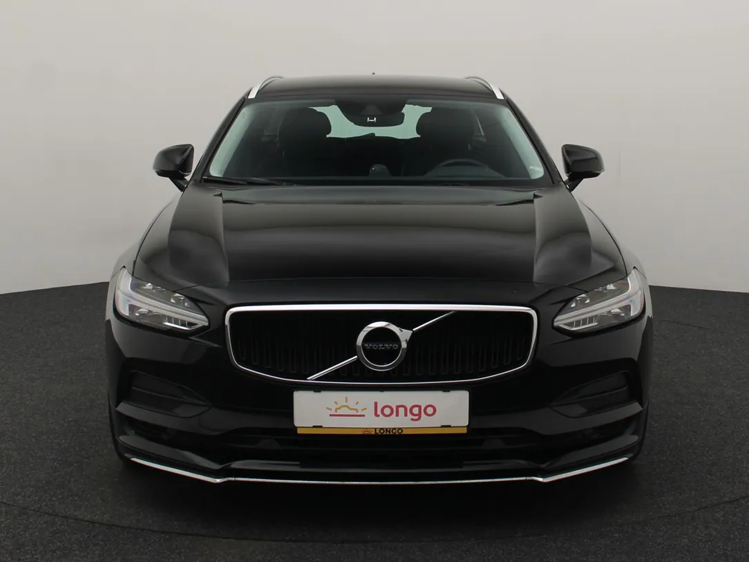 VOLVO V90 Momentum