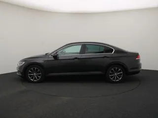 VOLKSWAGEN PASSAT B8 R-Line