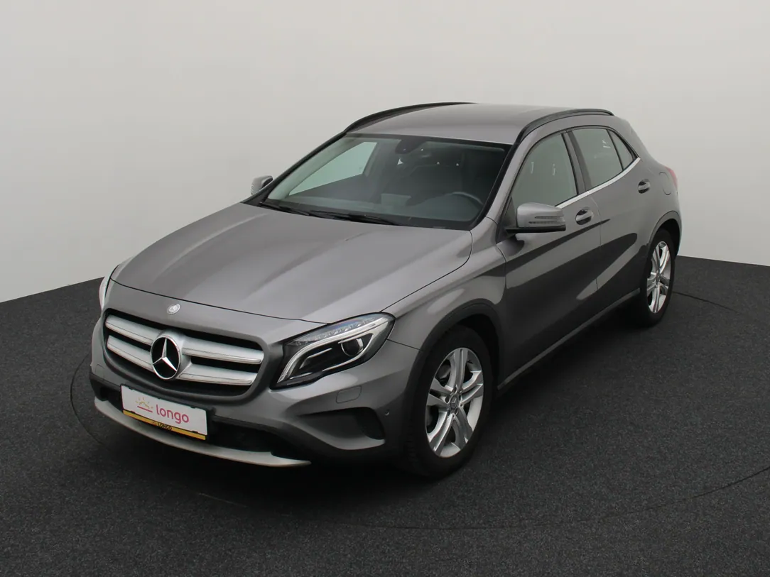 MERCEDES BENZ GLA250 Ambition