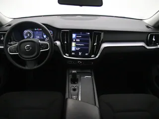 VOLVO V60 MHEV Momentum Advantage