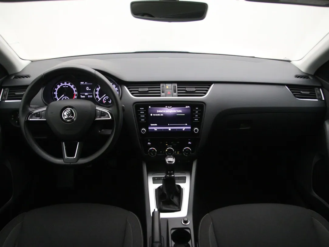 SKODA OCTAVIA Ambition Business