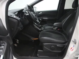 FORD KUGA ST Line