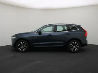 VOLVO XC60 Momentum Pro