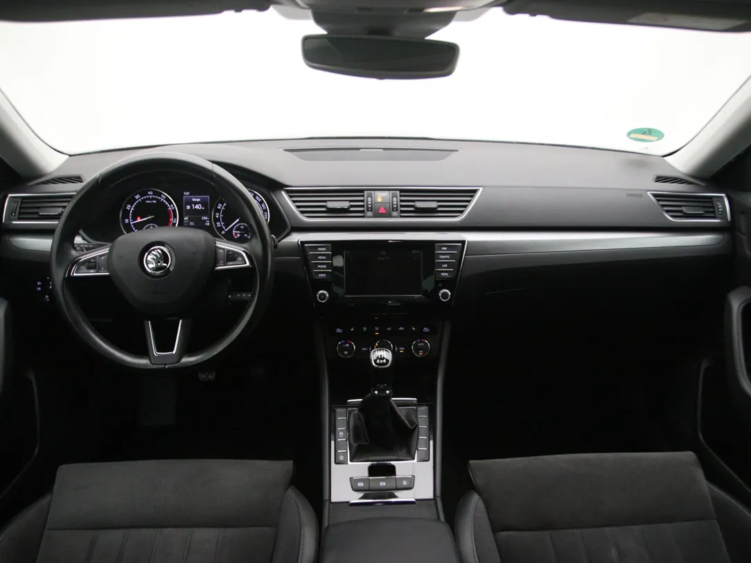 SKODA SUPERB Style