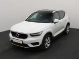 VOLVO XC40 Momentum