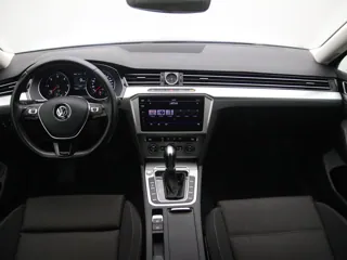VOLKSWAGEN PASSAT B8 Comfortline Business