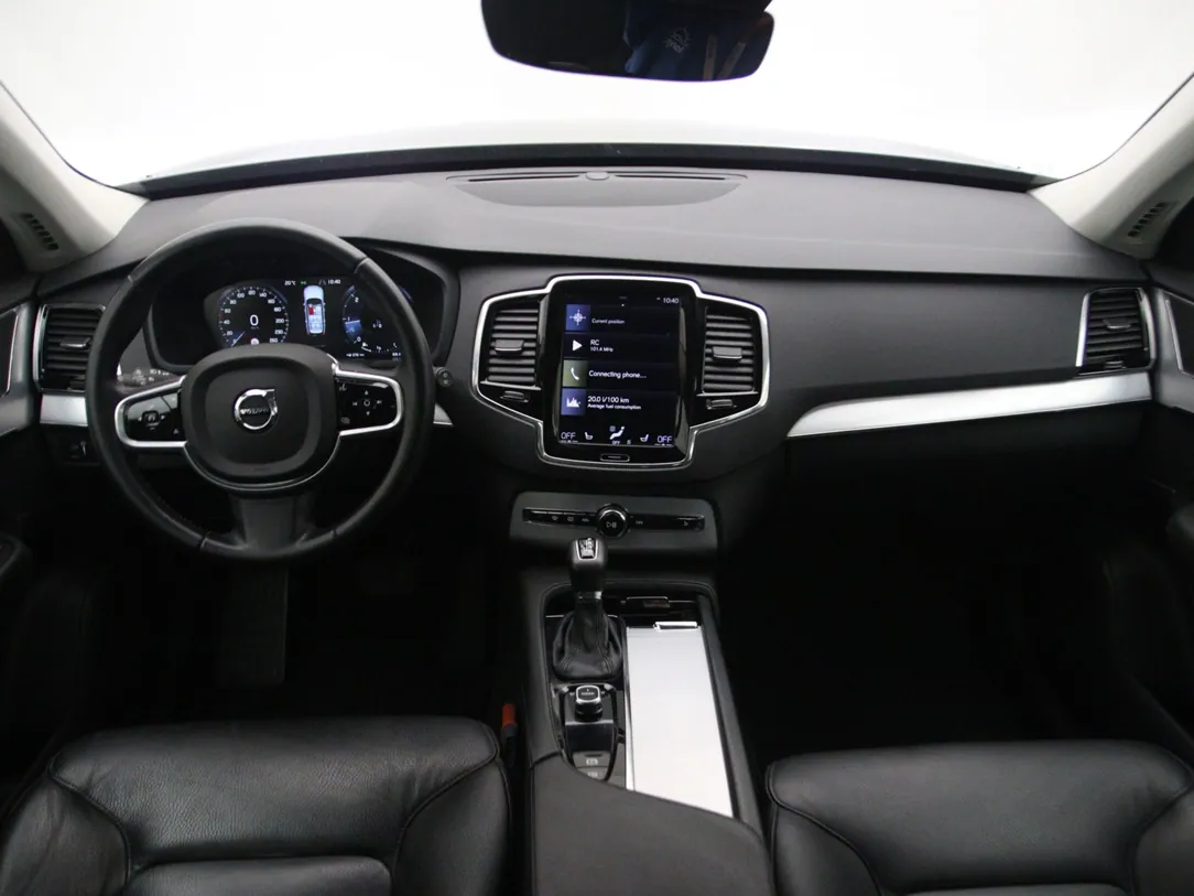 VOLVO XC90 Momentum