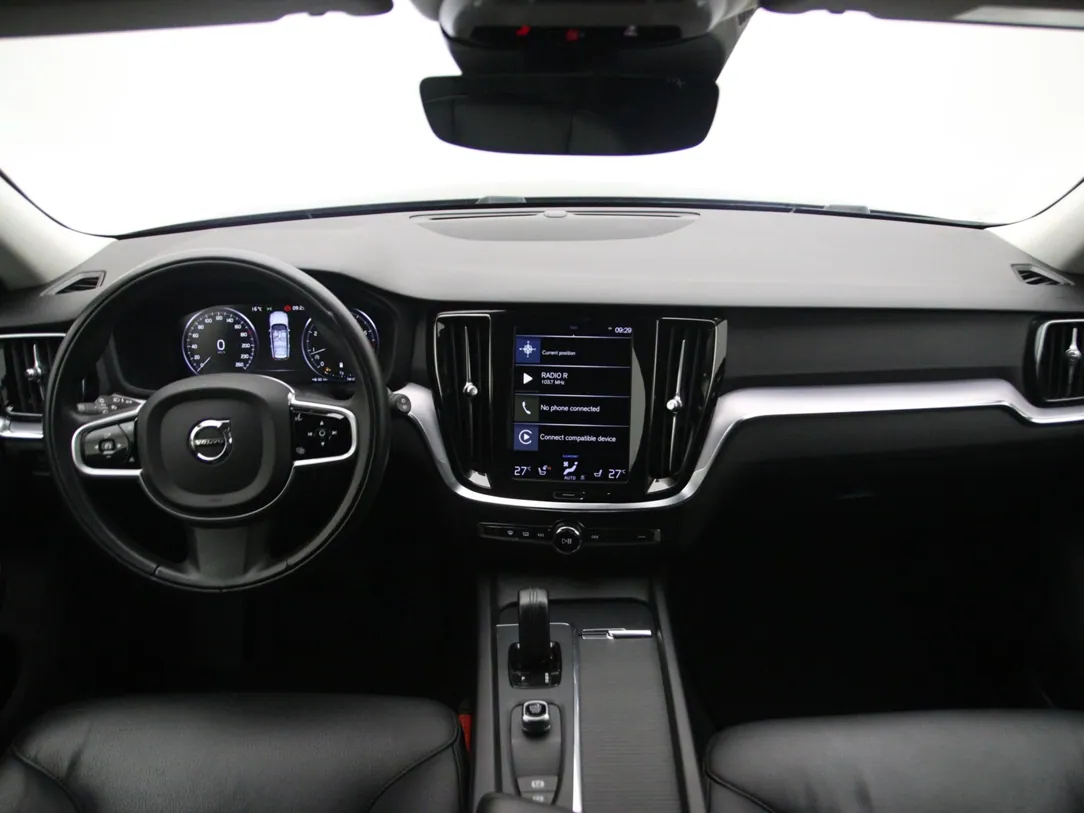 VOLVO V60 MHEV Momentum Advantage