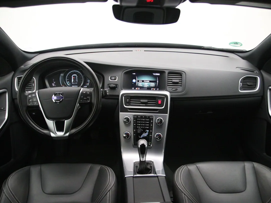 VOLVO V60 Summum