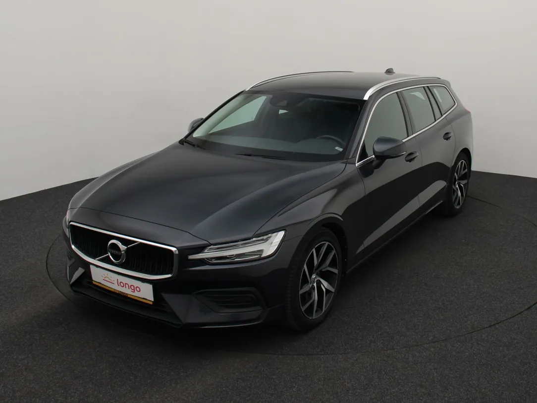 VOLVO V60 Momentum