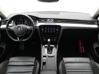 VOLKSWAGEN PASSAT B8 Highline Business