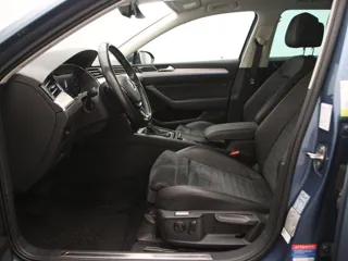 VOLKSWAGEN PASSAT B8 GTE Connected Series Plus