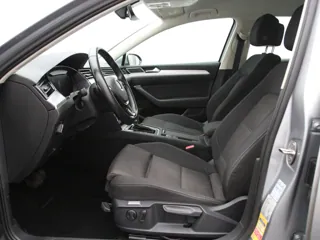 VOLKSWAGEN PASSAT B8 Comfortline Business