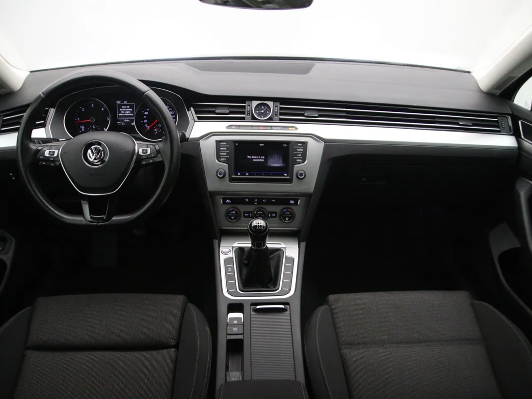 VOLKSWAGEN PASSAT B8 Comfortline