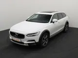 VOLVO V90 Cross Country Momentum