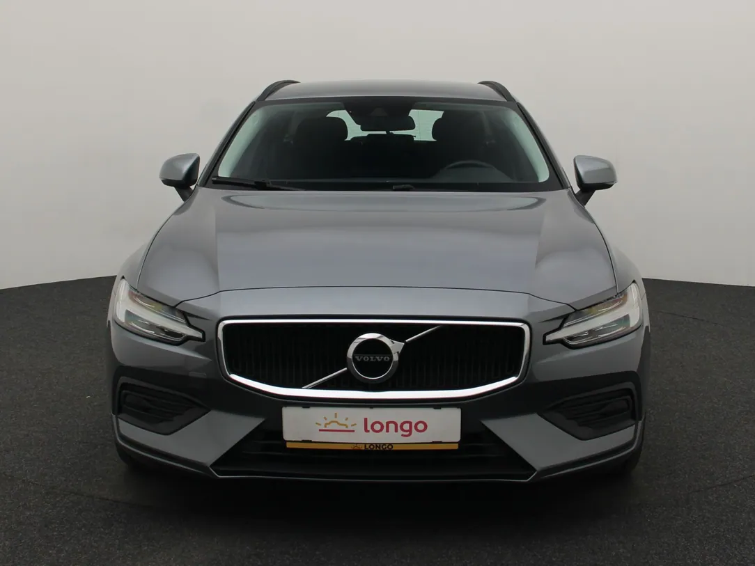 VOLVO V60 MHEV Momentum Advantage
