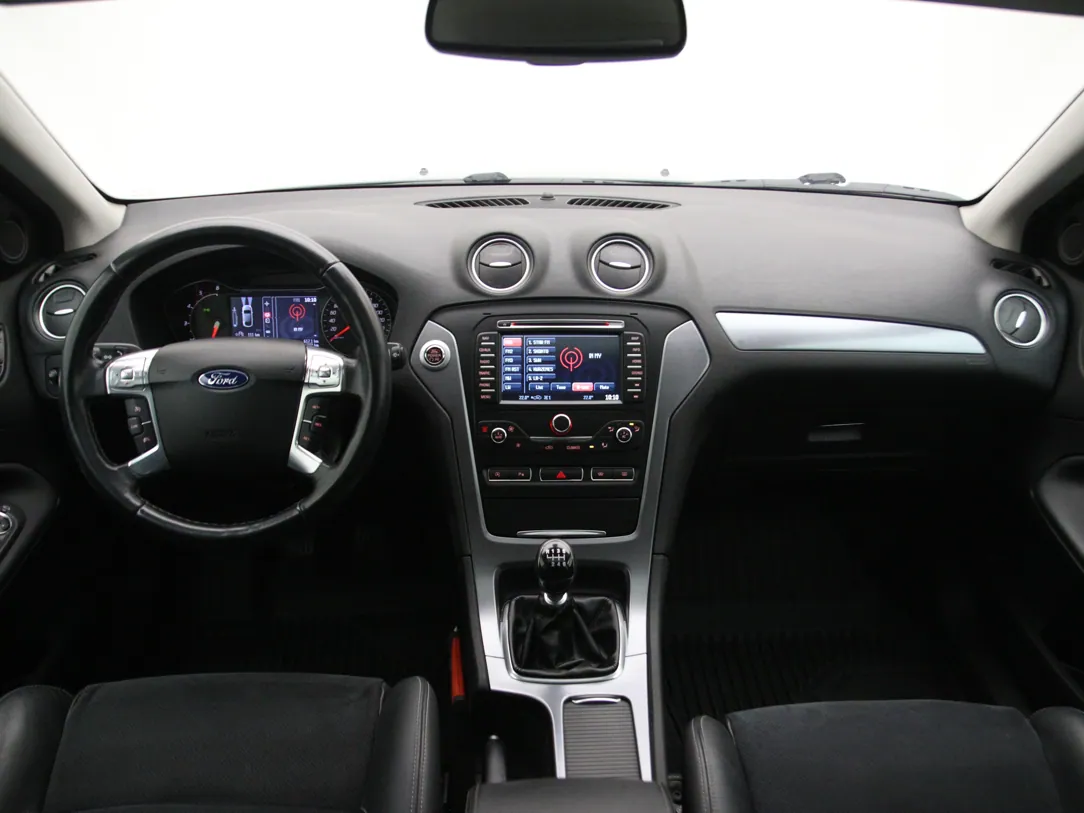 FORD MONDEO Platinum