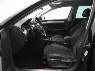 VOLKSWAGEN PASSAT B8 Elegance Business