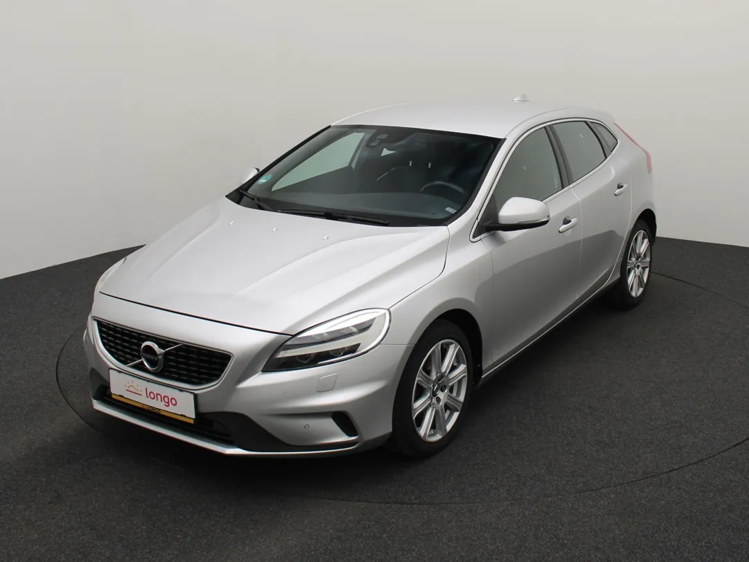 VOLVO V40 R-Design