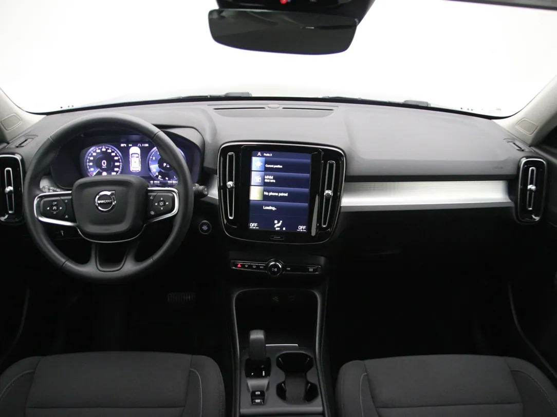 VOLVO XC40 Momentum Pro