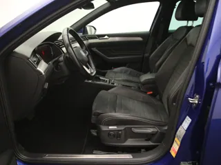 VOLKSWAGEN PASSAT B8 R-Line Business +