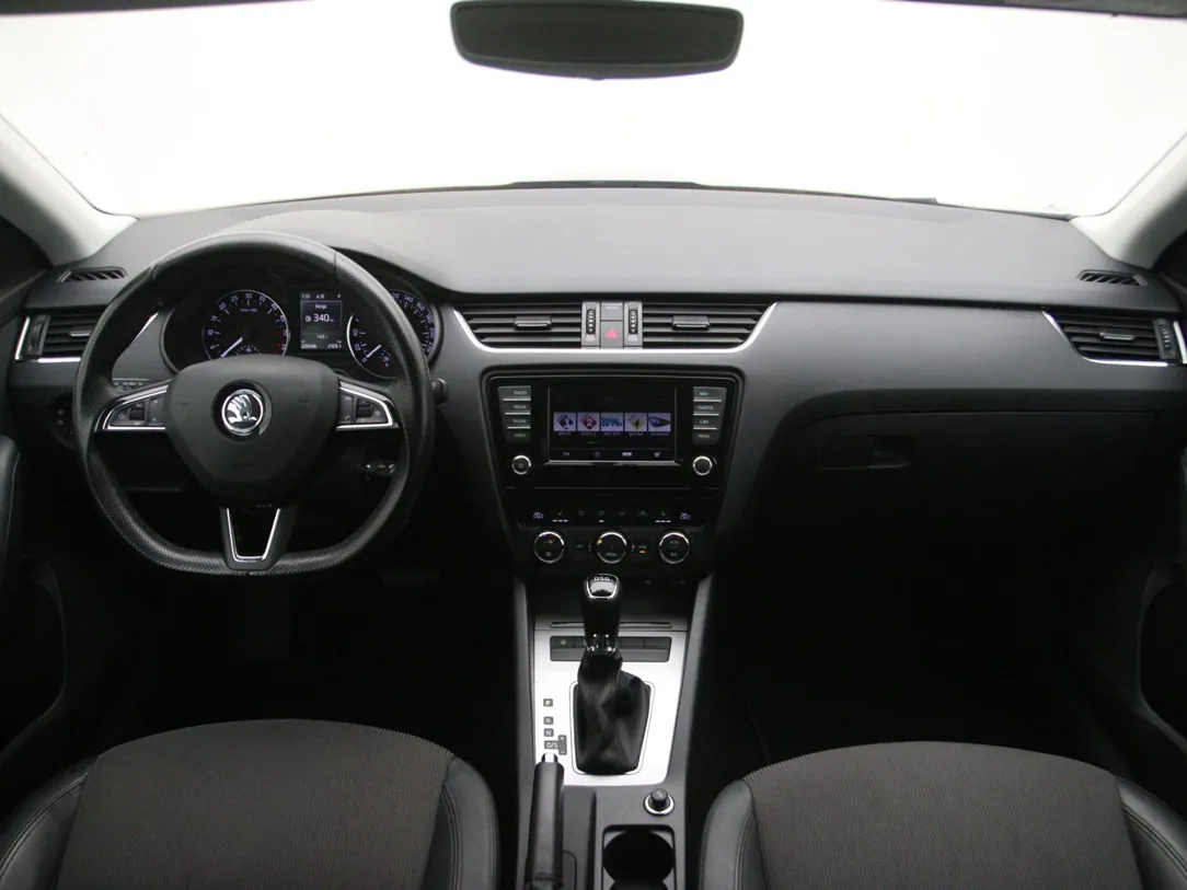 SKODA OCTAVIA Ambition Business