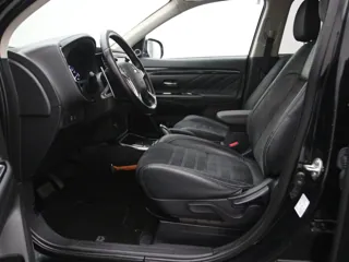 MITSUBISHI OUTLANDER Executive Edition