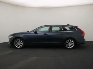 VOLVO V90 Momentum