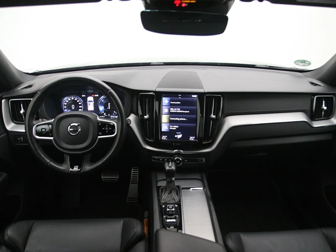 VOLVO XC60 R-Design