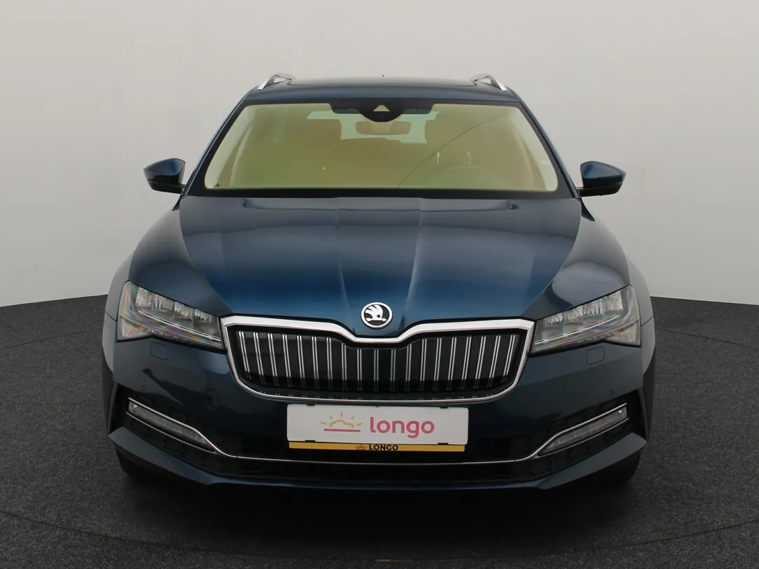 SKODA SUPERB Style Corporate Plus
