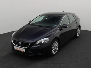VOLVO V40 Momentum