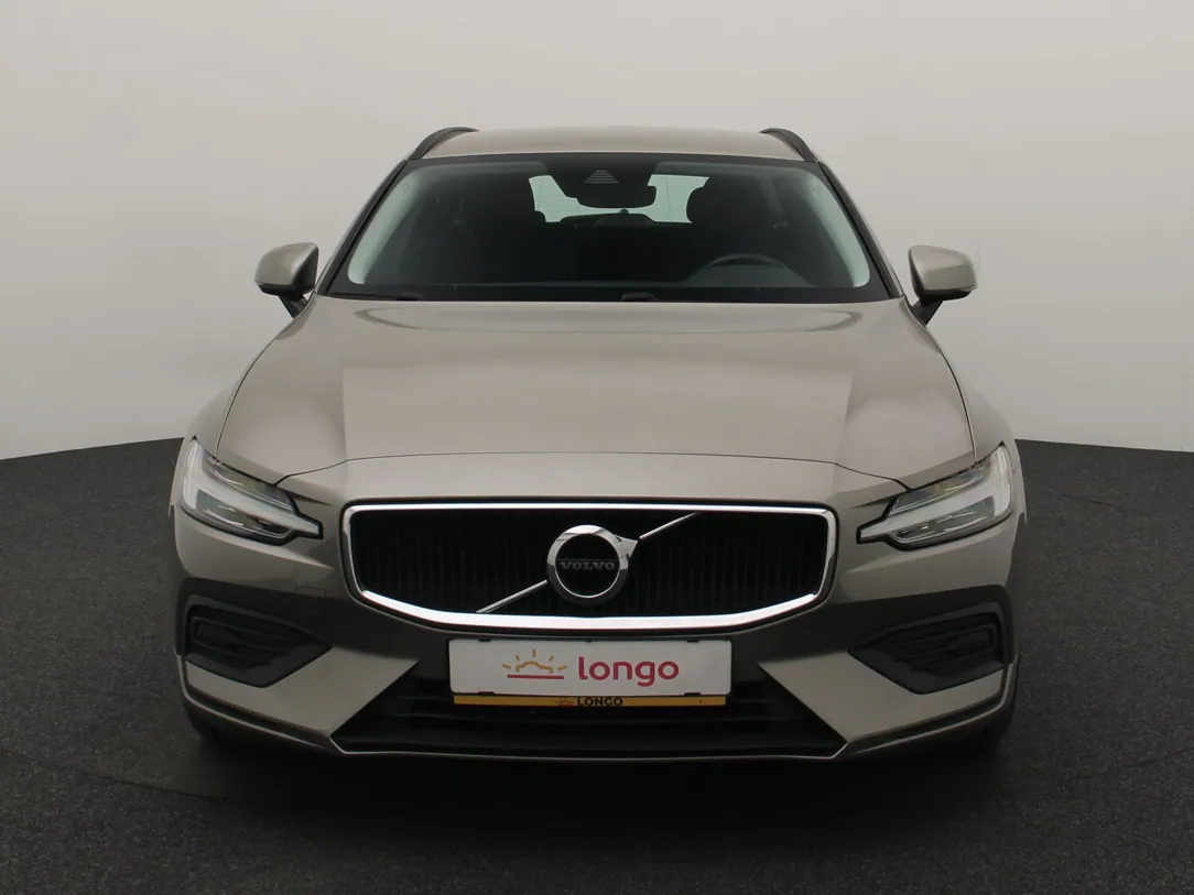 VOLVO V60 Momentum Advantage