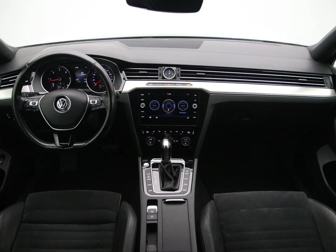 VOLKSWAGEN PASSAT B8 Highline Business
