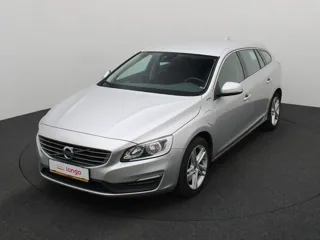 VOLVO V60 Momentum