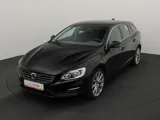 VOLVO V60 Momentum